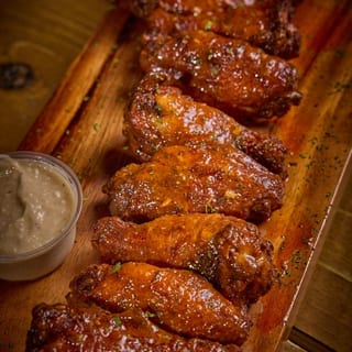 Signature Wings 25